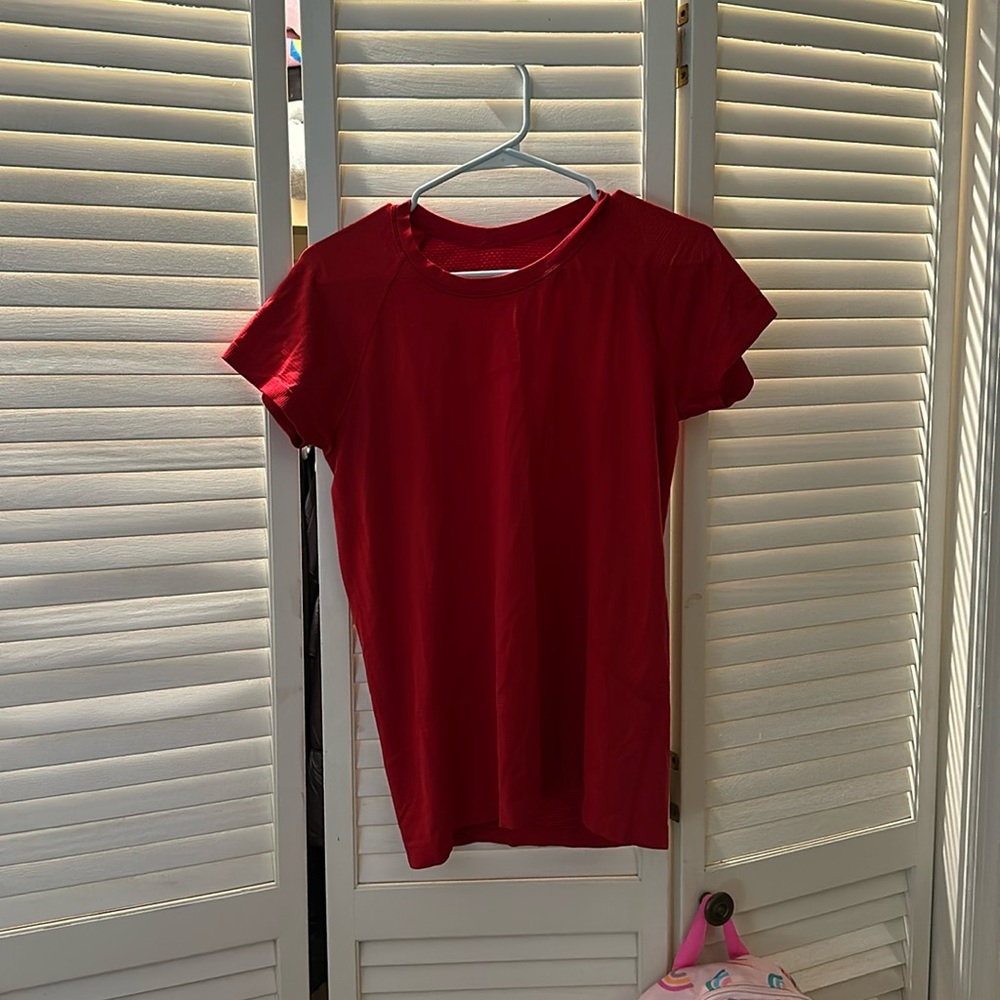 Red Lululemon Swiftly